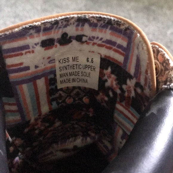 Boots - Picture 5 of 7